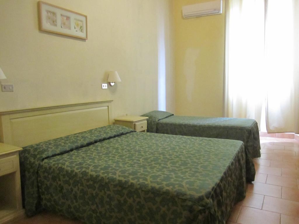 Hotel Savonarola Флоренция Номер фото